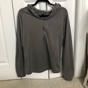 Gray quarter zip light sweatshirt